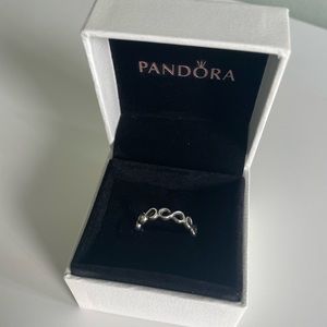 Simple Infinity Band Ring 🤍